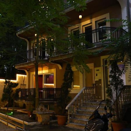 City Park Hostel Pristina Exteriör bild
