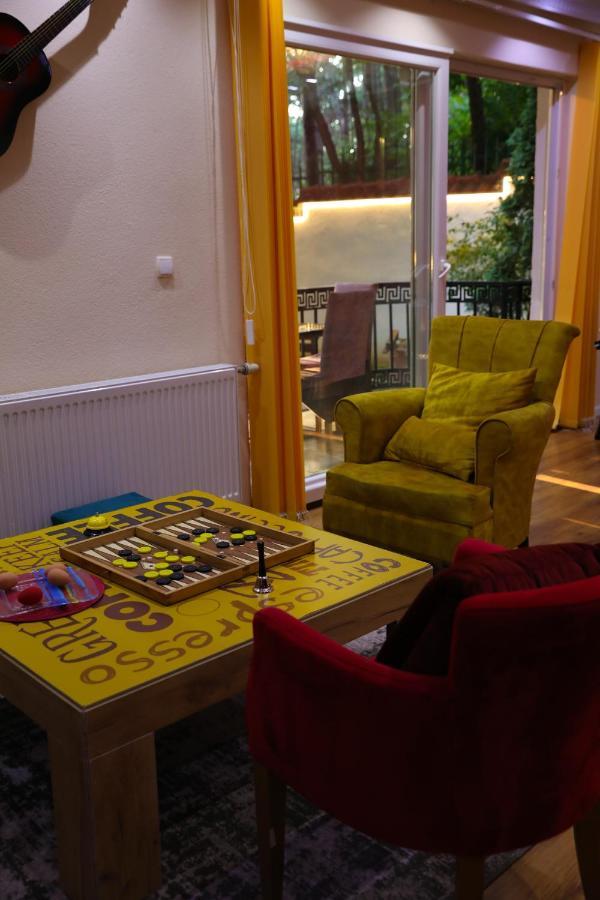 City Park Hostel Pristina Exteriör bild