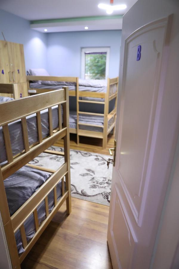 City Park Hostel Pristina Exteriör bild