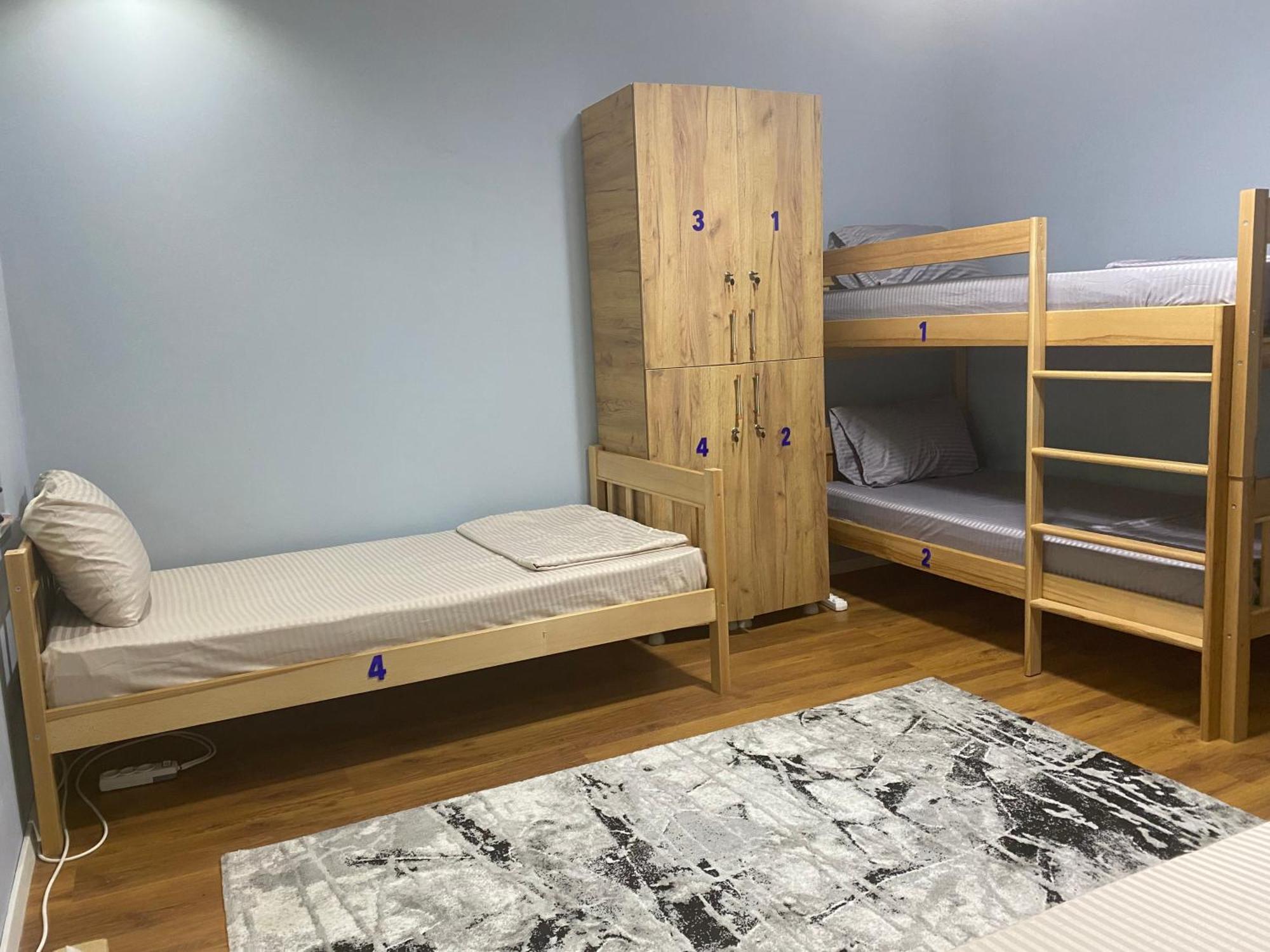 City Park Hostel Pristina Exteriör bild